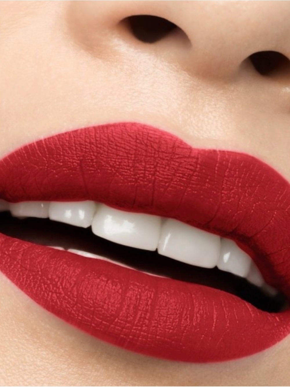 NIB Christian Louboutin Velvet Matte Lipstick - Red Dramadouce 005M - Picture 3 of 4